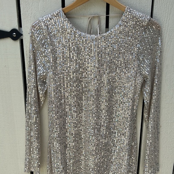 NWT Abercrombie & Fitch Sequin Minidress Open Back Wedding Guest Sz Large - Picture 2 of 8